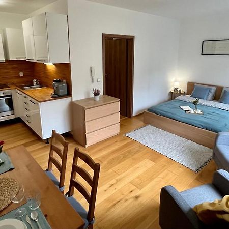 The Apartment Close To The City Center And O2 Arena Prag Eksteriør billede